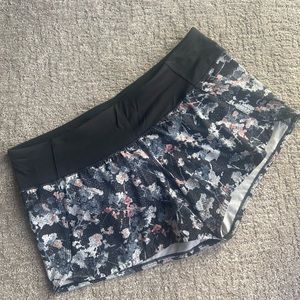 Lululemon Run Time Shorts 4” Size 10